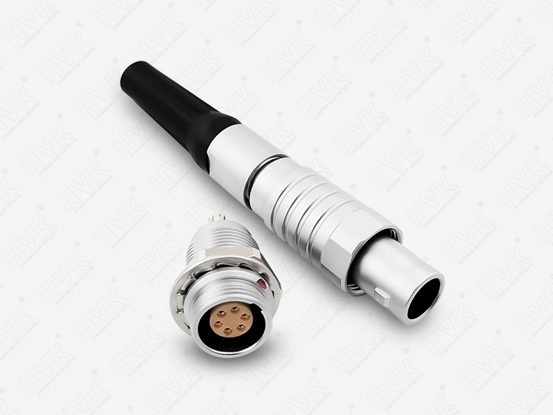 圓形航空插頭的使用是否受到特定設備的電源要求？